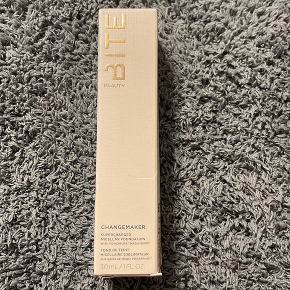 Bite Beauty T115 Changemaker Supercharged Micellar Foundation - Picture 2 of 4